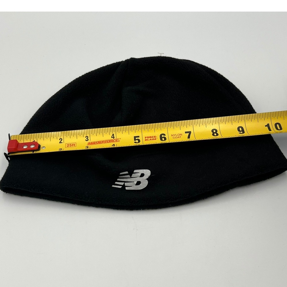 New Balance Fleece Beanie Hat Unisex OS Black Very Good Reflective Logo Warm - Picture 6 of 6